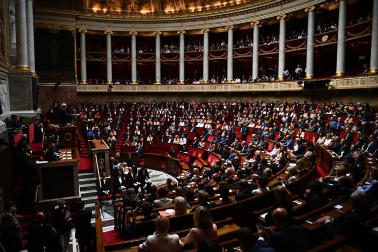 Législatives : « Il faut que la gauche apparaisse comme une solution », déclare François Hollande